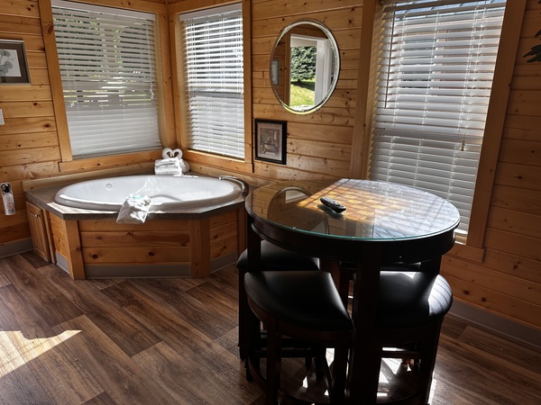 Couples Cabin with Jetted Tub Photo 7